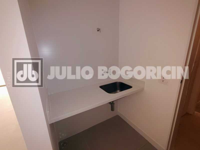 02LeblonJoaoLiraPrimeiraLocaca - 5