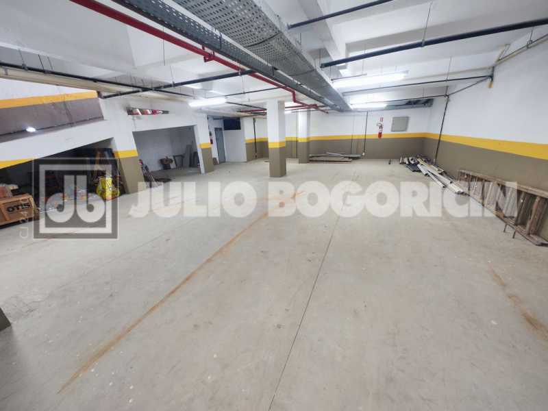 028Portuguesaproximoacomercioe - 28