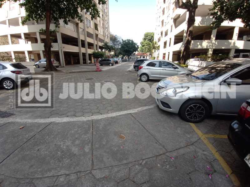 Estacionamento. - 20