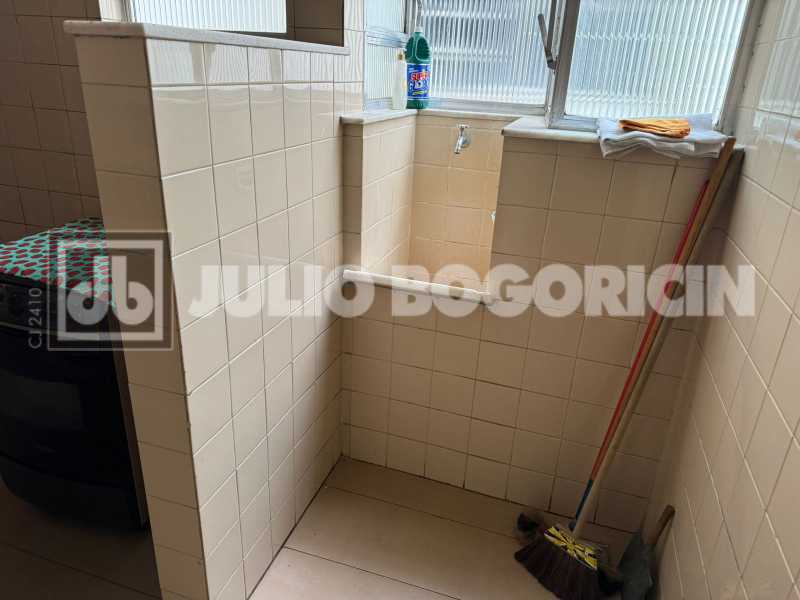 AREA SERVIÇO. - 18