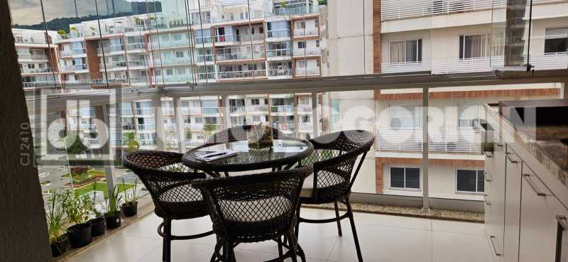 0f044809-e24c-477e-8b94-d6fca4 - 2