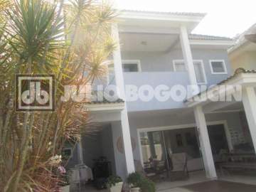 Oportunidade - Vargem Pequena Casa Triplex legalizada em condominio fechado - JBRB695412
