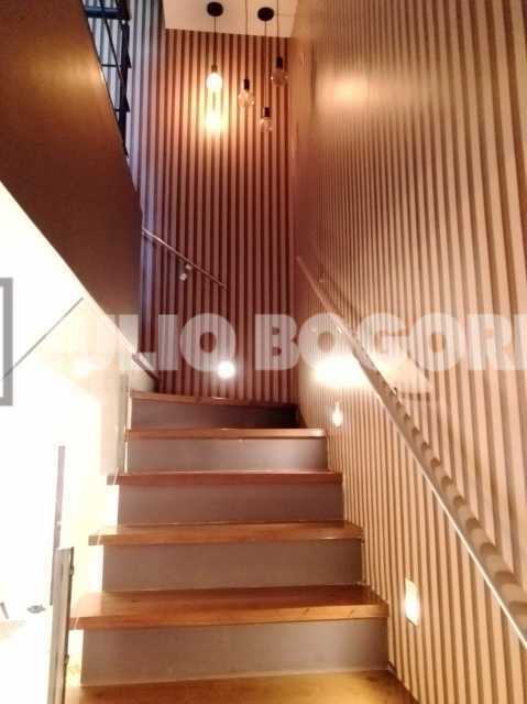 9b9368e2-0cb3-4b4b-b129-cf2d70 - 10