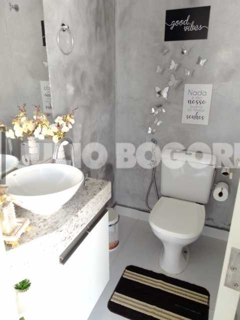 53bd82c9-a5f6-4d74-be52-67919d - 21