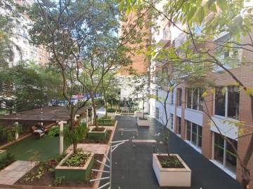 Oportunidade - Maravilhoso condomínio no Centro rua Riachuelo Pertinho da lapa e de comercio variádos infra estrutura completa,com piscinas e mais ... inclusive boliche ,vaga na escritura ,02qtos com varanda - JBF28969