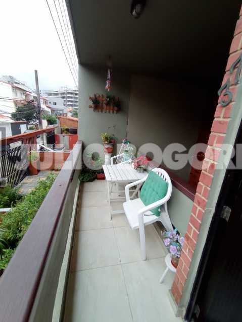 361b354a-e142-4701-8c2c-6fc052 - 2