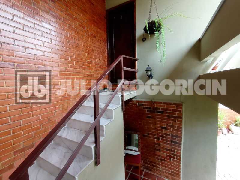 f797b9e2-3718-423c-bcbc-e96a0b - 3