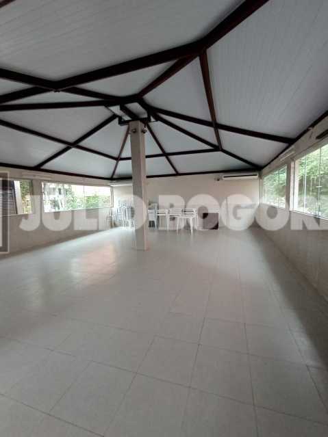 4e8b9df4-4fda-4bc0-83df-f0cea4 - 18