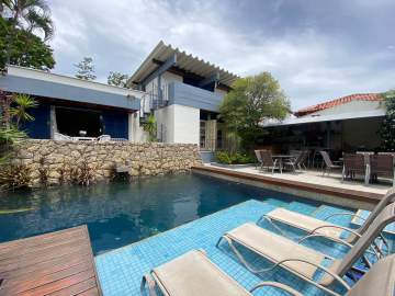 Imperdível - Ilha do Governador - Jardim Guanabara - VENDA - Casa Linear - 5 Quartos (2 Suítes) - Varandas - Dependências - 4 Vagas de Garagem - Julio Bogoricin - JBI61426