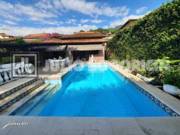 Ótima localização - Freguesia, Jacarepaguá, Casa linear, centro de terreno, 4 quartos, 1 suite, piscina, ótima localização! - JBJ601626
