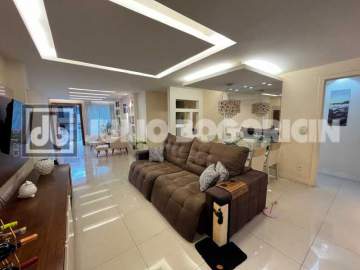 Ilha do Governador - Jardim Carioca - VENDA - Casa Duplex - Varanda - 4 Quartos (2 Suítes) - Dependências - 3 Vagas de Garagem - Julio Bogoricin - JBI61436