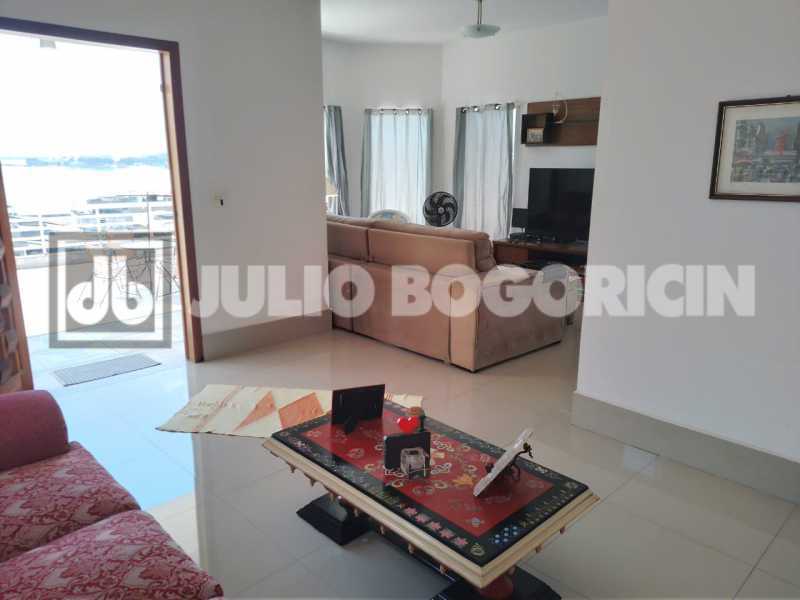 04praiadabandeiracasalinearcen - 4