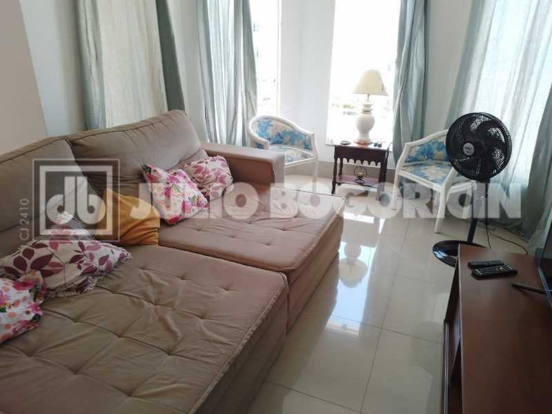 06praiadabandeiracasalinearcen - 5