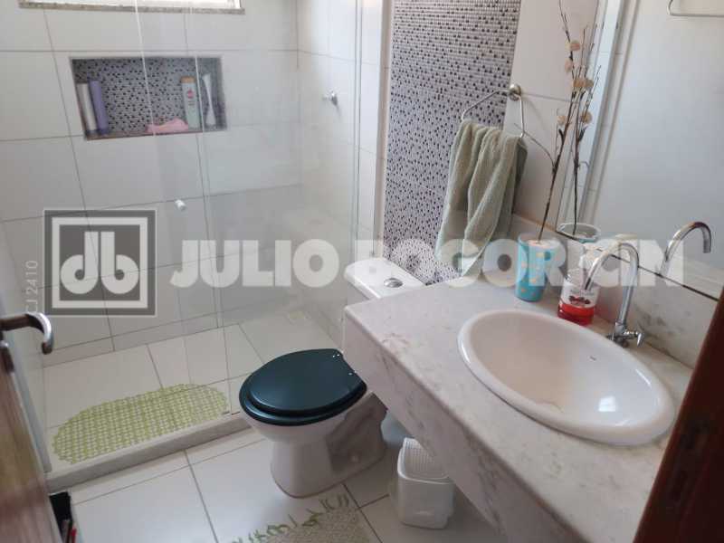 08praiadabandeiracasalinearcen - 14