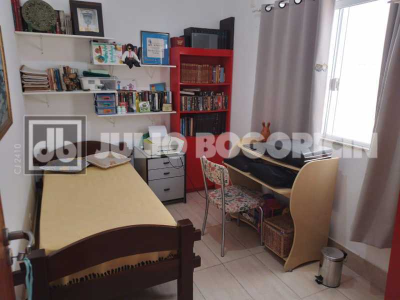 15praiadabandeiracasalinearcen - 9