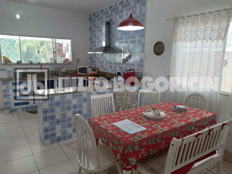 18praiadabandeiracasalinearcen - 17