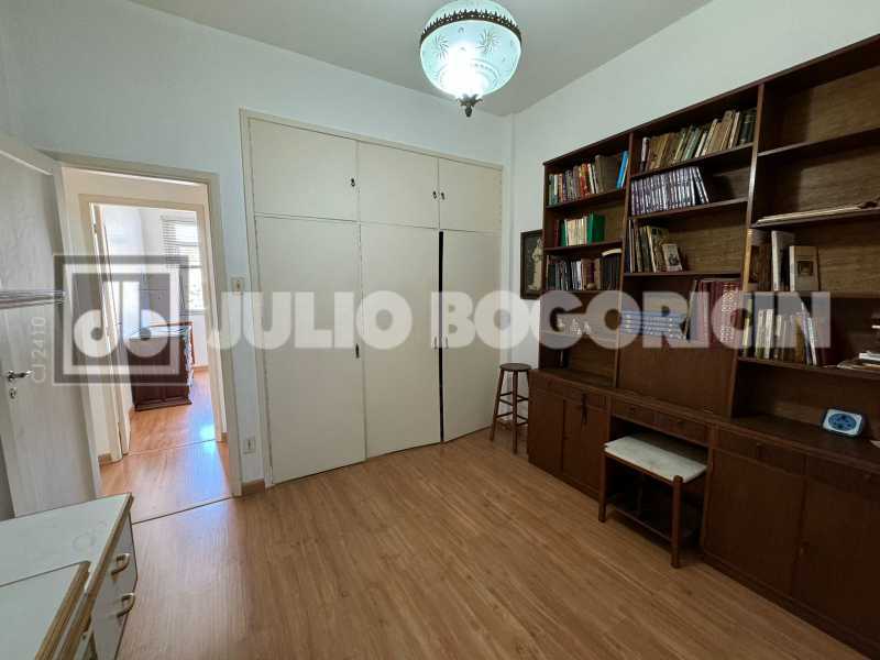 QUARTO10. - 18