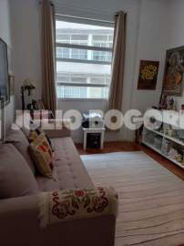 Apartamento à venda em Copacabana -Posto 5 - Junto ao metrô - Sala e Quarto com dependências - JBC101825