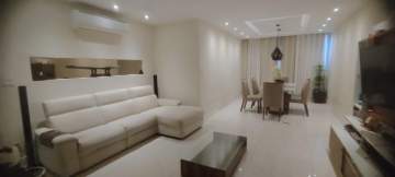 Centro da Tijuca. Excepcional localização. Apartamento totalmente reformado, 3 quartos (suíte). Próximo à Praça e Metrô Saens Pena, Shopping Tijuca. - JBT305093