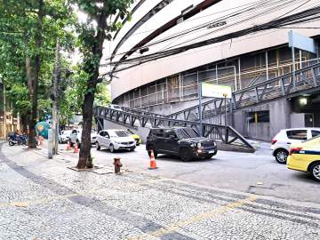 Oportunidade - OPORTUNIDADE IMPERDÍVEL JUNTO AO SHOPPING TIJUCA ! VAZIA, VAGA ESCRITURADA, PORTARIA 24 HS - JBT71699