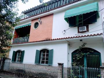 Magnífica Casa em Condomínio - Triplex - Méier- Venda- 3 Quartos com 1 suíte- Varanda- Terraço com churrasqueira- 1 Vaga!!!- - JBM608058