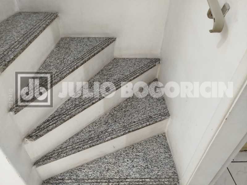 CASA RUA BACAIRES 22 - 23