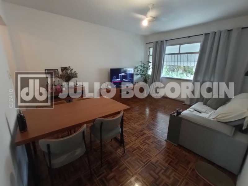 01tauaamploapartamentosala03qu - 1