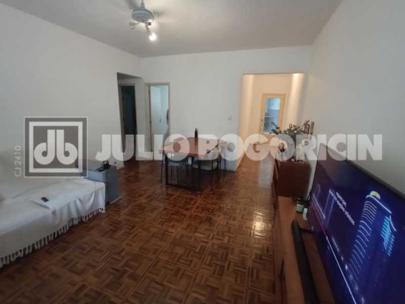 03tauaamploapartamentosala03qu - 2