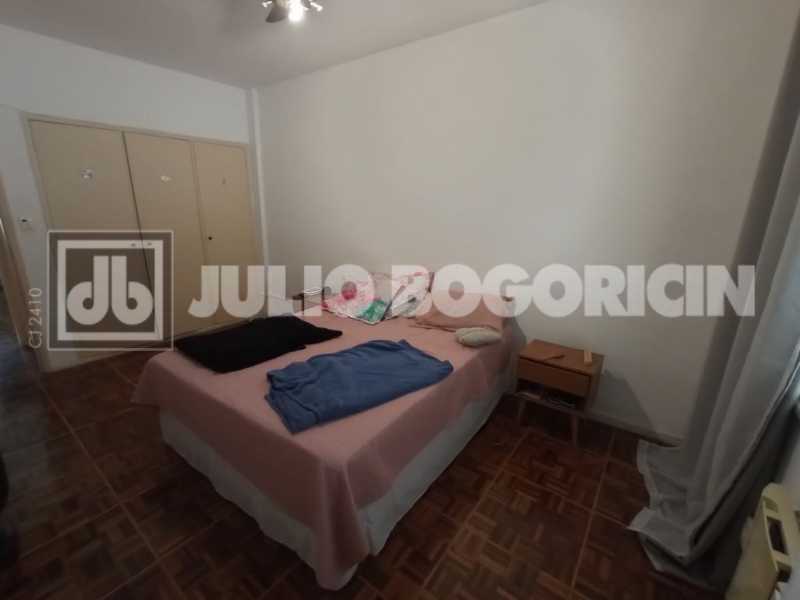 13tauaamploapartamentosala03qu - 13