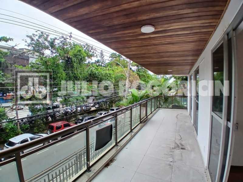 0ab83316-78e3-47ad-a695-e09f99 - 22