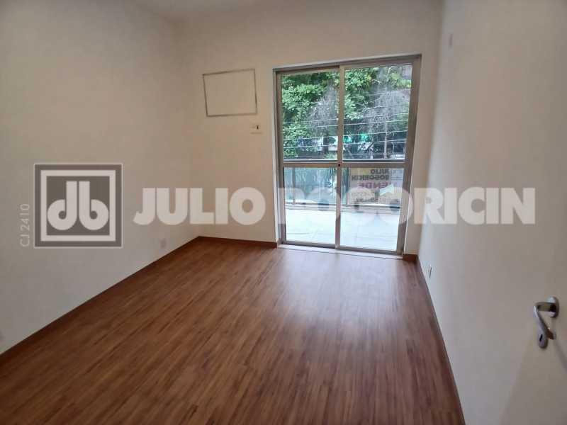 f2f4ad17-a6f0-44ac-a737-8cfb7d - 23