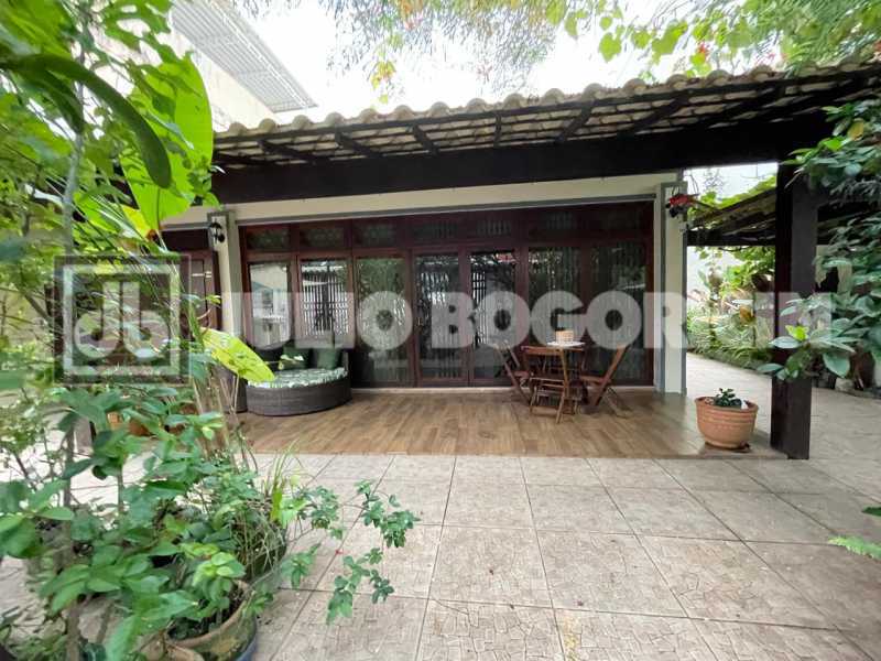 01reguesiacasalinearjuliobogor - 3