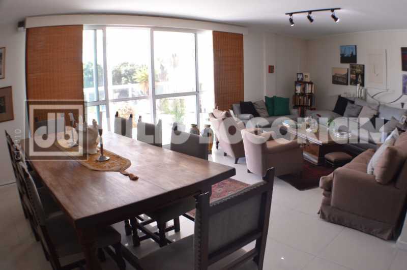 17527e0e-21dd-491d-a45c-b3a2e7 - 5