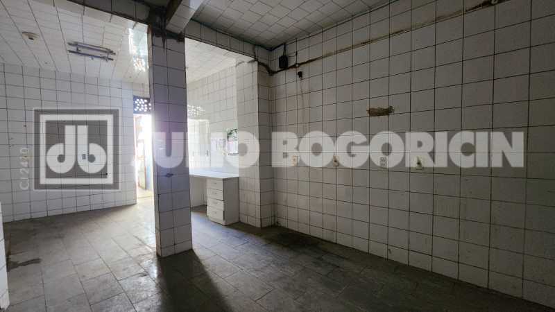 8209759e-1383-436d-941a-880649 - 11