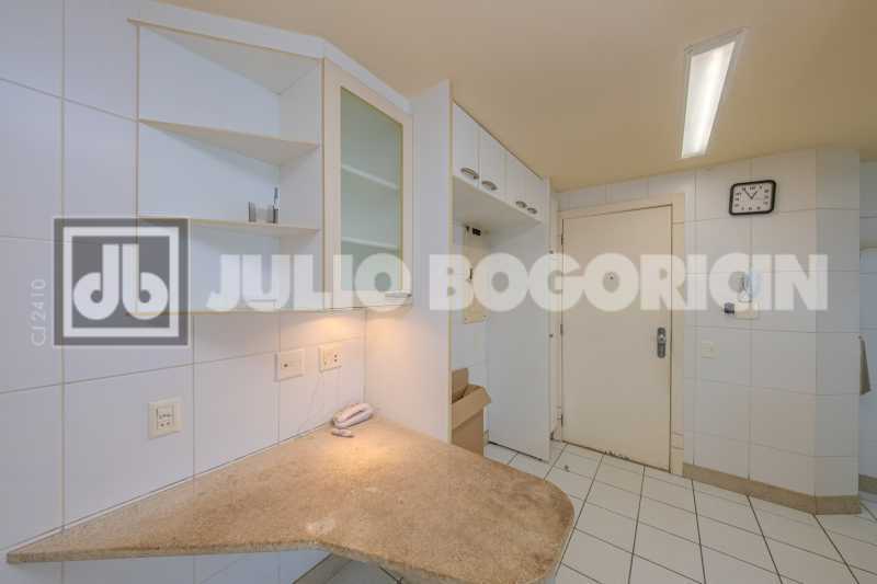 28 - Alto Luxo no Leblon Apart - 28