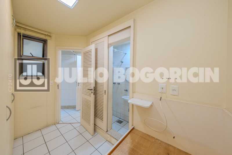 32 - Alto Luxo no Leblon Apart - 32
