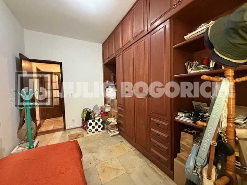 Quarto - 28