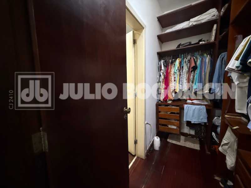 Closet  - 24