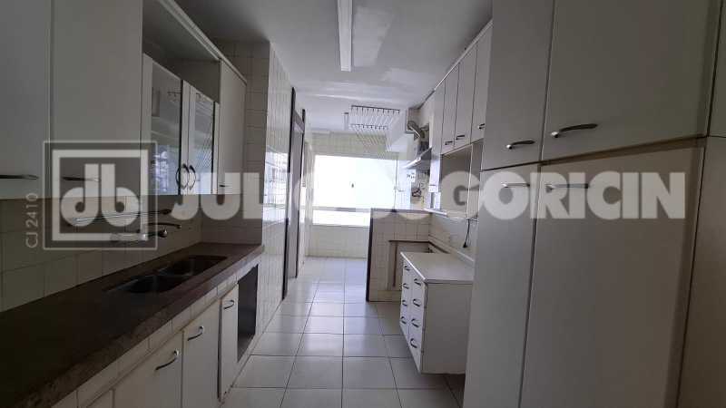 25 - LAGOA - 3 QUARTOS - JULIO - 25
