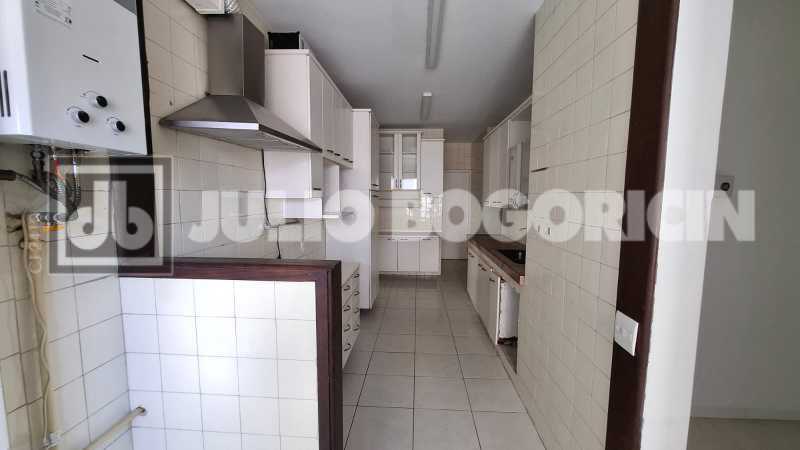 29 - LAGOA - 3 QUARTOS - JULIO - 30