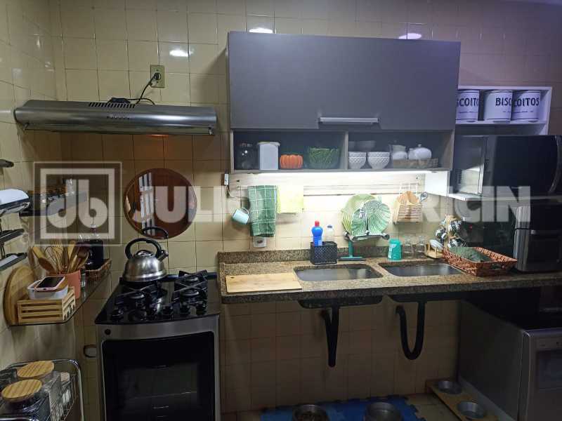 a05757f0-664a-41ad-8a5d-38fa8c - 20