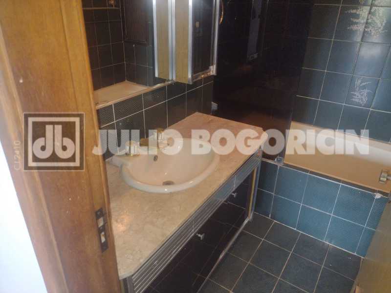 18RuaMaxwell4quartossendo1suit - 18