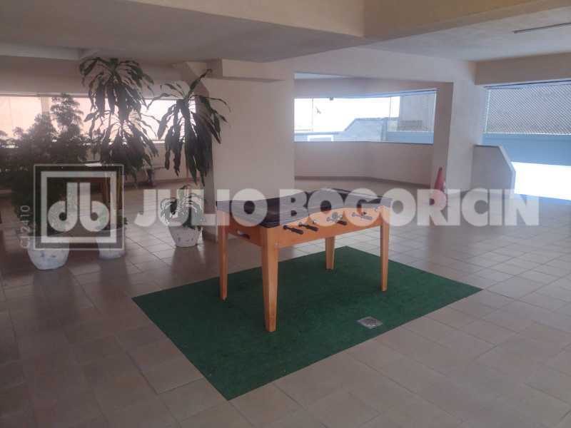 26RuaMaxwell4quartossendo1suit - 26