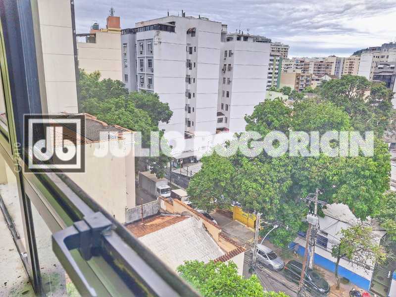 26132_G1738073300 - 25