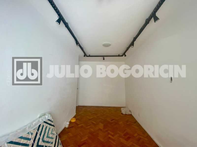 PHOTO-2025-02-15-20-04-55 1 - 4