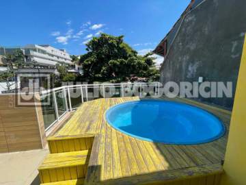 Ilha do Governador - Jardim Guanabara - VENDA - Casa Triplex - 3 Quartos (Suíte) - Varanda - 3 Vagas de Garagem - Julio Bogoricin - JBI61502