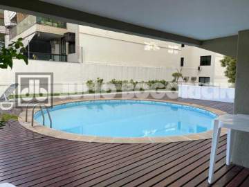 Excelente localização. Excelente apartamento, 2 varandas, 4 quartos (suíte), 2 dependências completas, 2 vagas de garagem escriturada. Próximo ao Metrô. - JBT43281