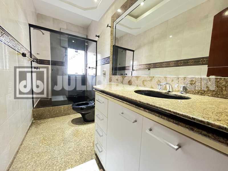 4b16097e-8606-4026-9cd2-578f89 - 13