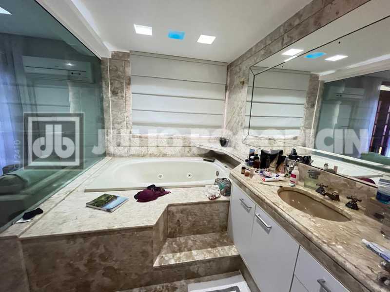 9f2ea327-aa4b-4753-b8a2-c167eb - 24