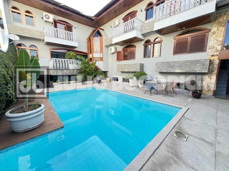 100e3588-c36c-449d-aeca-9902d7 - 33